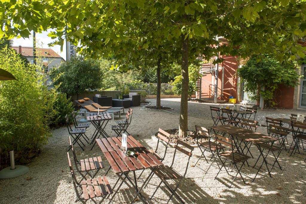 Hotel Des Capucins Le Puy-en-Velay ภายนอก รูปภาพ